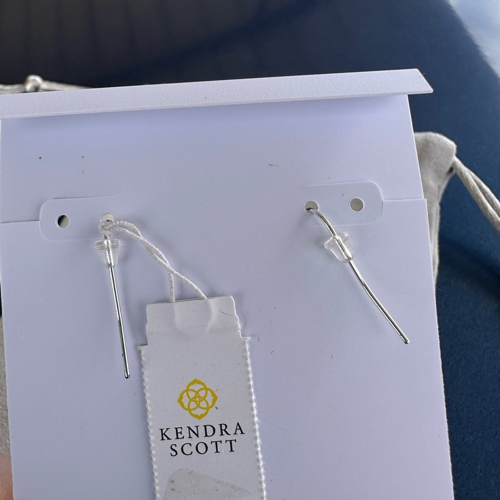 Kendra Scott Threaded Lee Drop Earrings - Picture 4 of 6